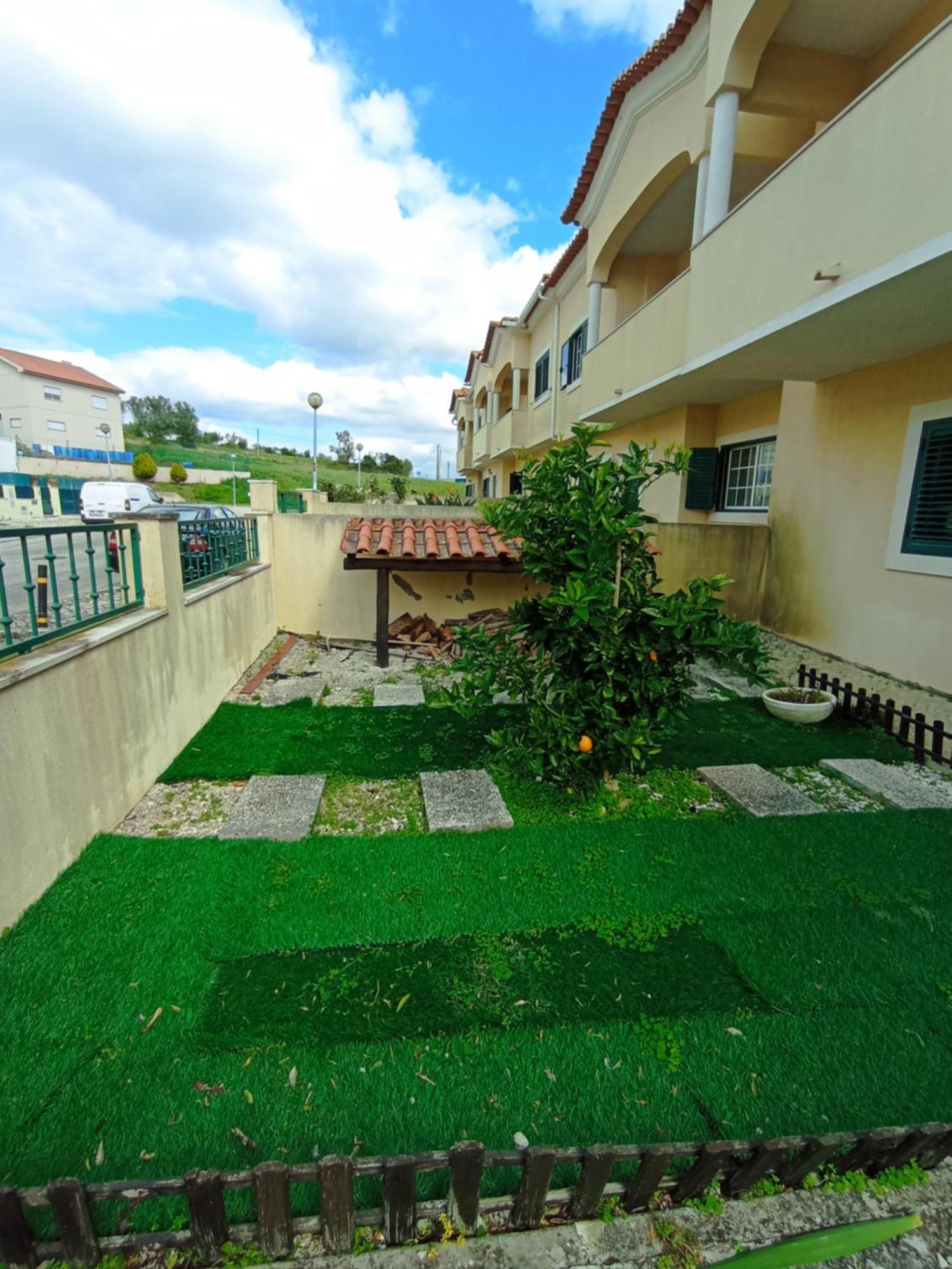 Sossego E Tranquilidade-Valley Guest House-Perto De Lisboa-Estacionamento A Porta Do Alojamento Arruda dos Vinhos Dış mekan fotoğraf